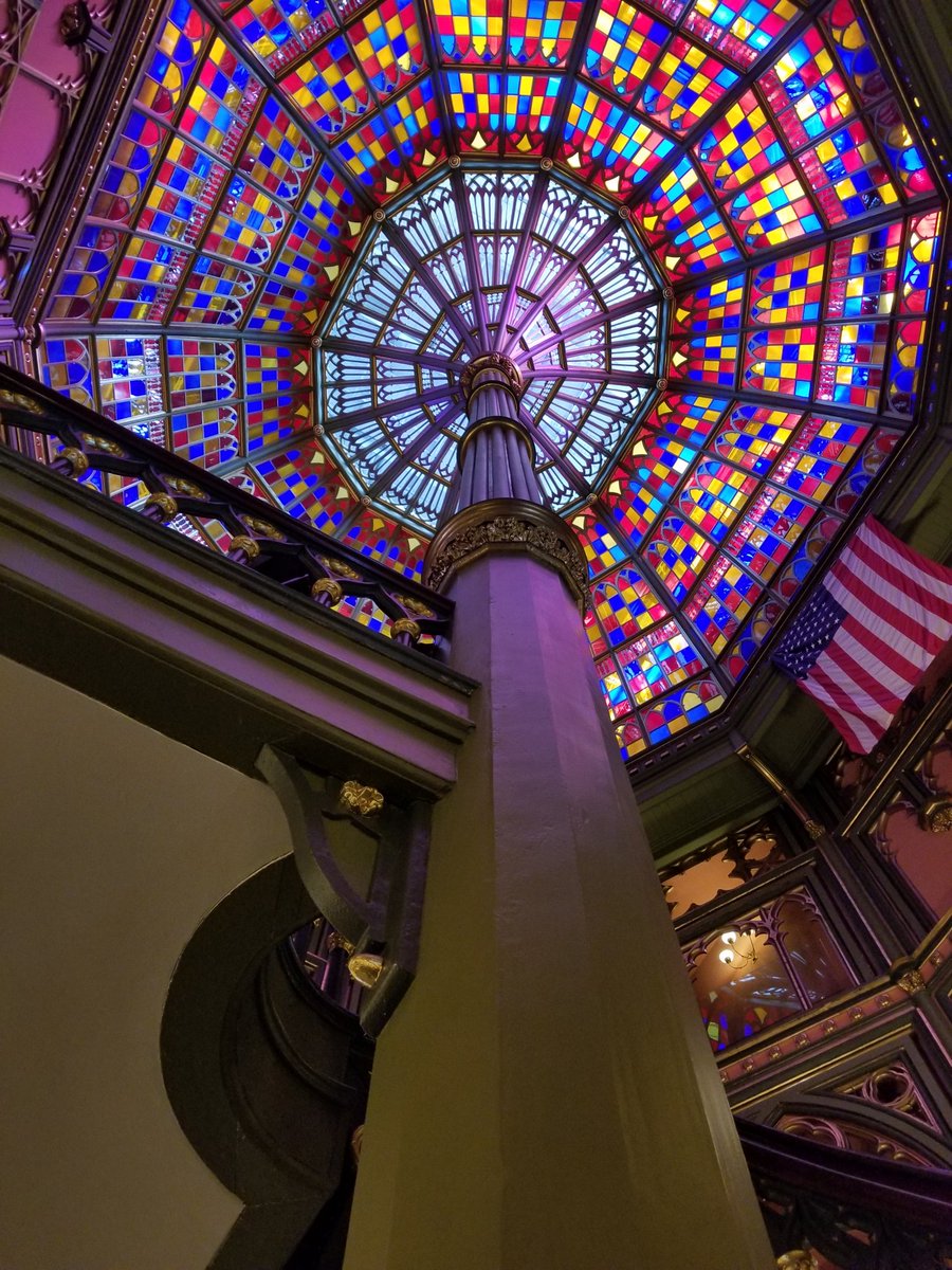Casualtravelist's tweet photo. Who says you need to go to Europe to wake up to castle views? The view from my suite at the @WatermarkBR included the Old State Capitol building, a gothic charmer that's full of surprises. @TravelMindset @LouisianaTravel #feedyoursoul #onlylouisiana https://t.co/ZKgexeYTcP