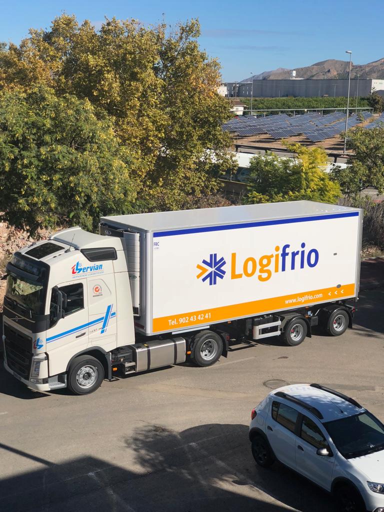 Herviansl's tweet photo. Tachánnnn🎉😝!! ⭐

Os presentamos el primer megacamión de #HervianSL🚛🚛

✅Logro conseguido

Damos paso👣 más en la innovación y en la logística responsable encaminada a la reducción de emisiones➖💨. 

https://t.co/ssV2xb0Vog https://t.co/OWeYoS529l