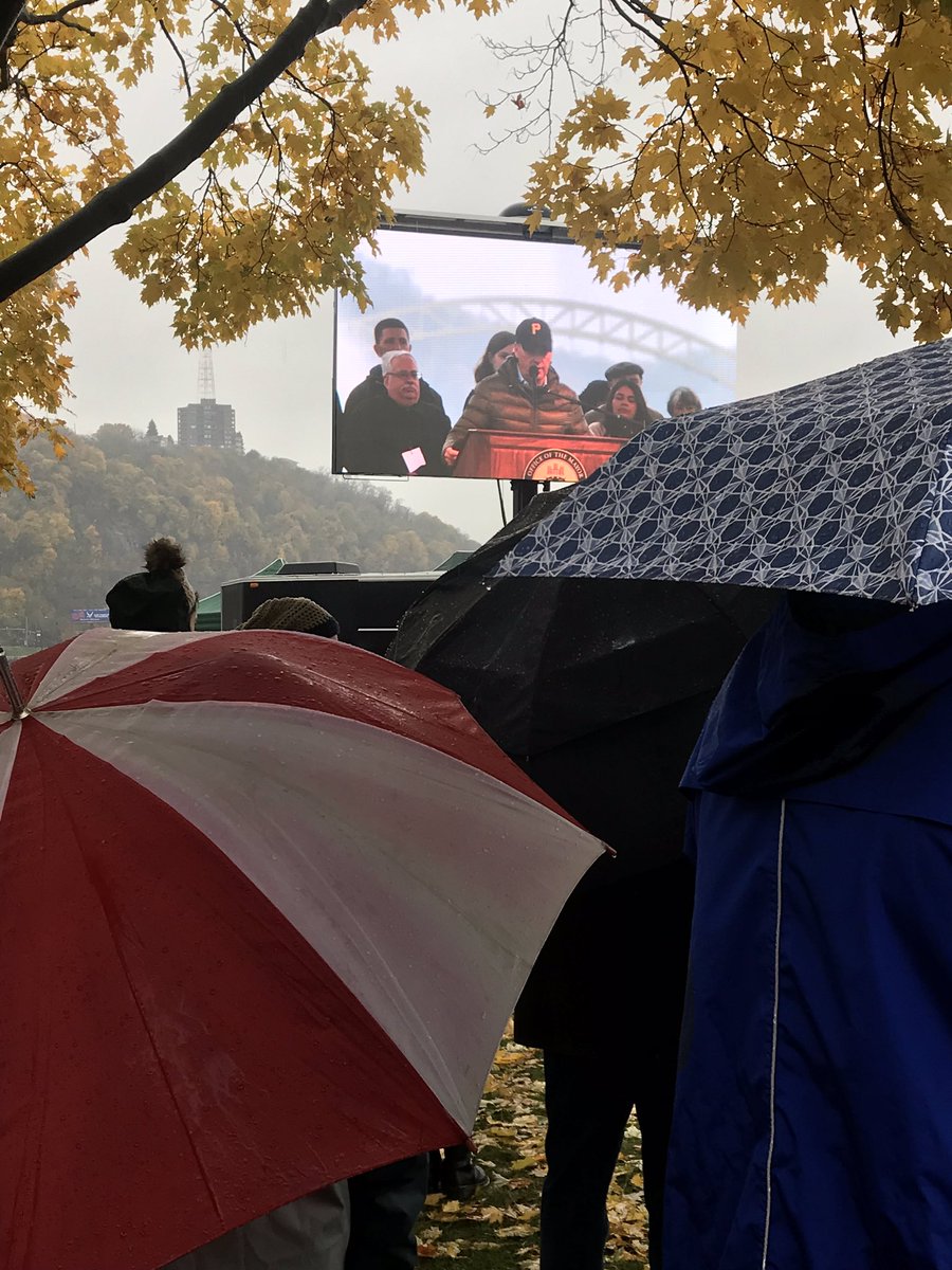 dferrari's tweet photo. If you want to see America, go to Pittsburgh - @MichaelKeaton #pittsburghstrong #412gether https://t.co/vlbJb9Bj7q