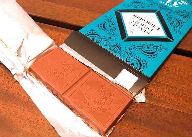 ライブドアニュース おしゃれ 成城石井 初の オリジナル板チョコ が登場 10日発売 T Co Nduzsusspr 特定の産地のカカオ豆だけで製造したチョコレートで マダガスカル ペルー エクアドル ウガンダ の4種類 T Co