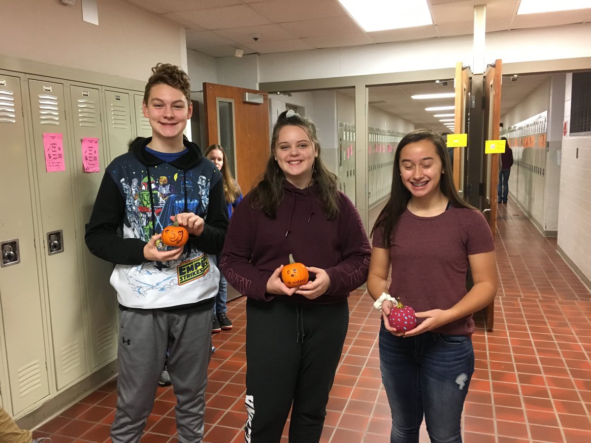 HubbleMath's tweet image. Three pumpkins survive. What to do? Pumpkin bowling, of course! ⁦@hssdbv⁩