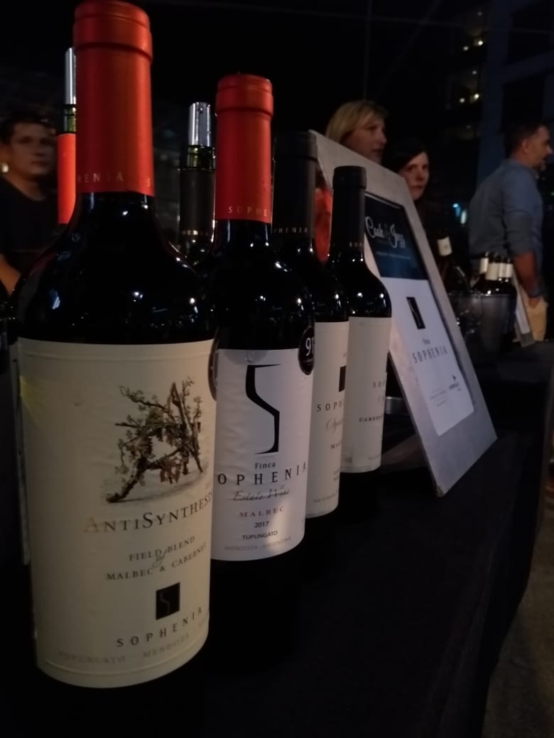 FincaSophenia's tweet photo. Compartimos algunas postales de lo que fue #CookAndJazz, donde se fusionó gastronomia, cocktelería, vino y jazz en vivo en @ParkHyatt_Mza https://t.co/XtILMaOrNv