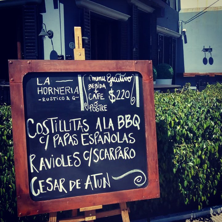 horneriaquilmes's tweet photo. Al fin viernes, veni a disfrutar del mediodía de sol en el mejor lugar
En @lahorneriaquilmes te estamos esperando para hacerte pasar un excelente almuerzo.
#viernesdesol #lahorneriaquilmes #menudeldia #menuejecitivo #almuerzos #quilmes #dondecomer #unlugarunico #mediodiadistinto https://t.co/ofKtSEnSJQ