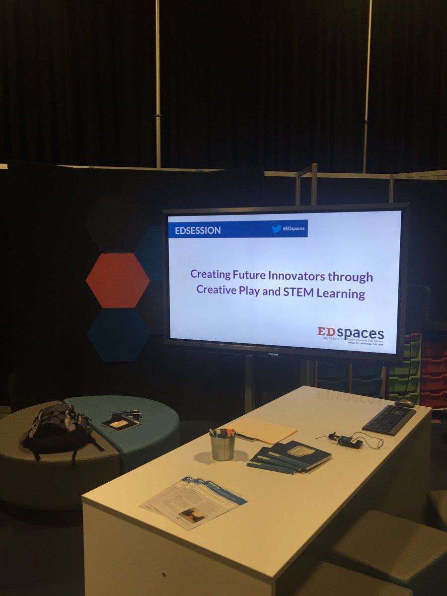 davidflanigan's tweet photo. #edspaces2018 getting ready to  present! ⁦@Rigamajig⁩ ⁦@kaboom⁩ #playmatters https://t.co/EggVxFCYs3