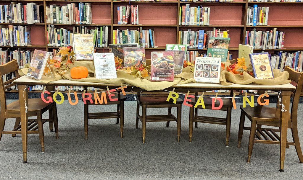 🍂🍁🍃🌿 Get in the seasonal spirit with some gourmet reading in the library!  🌿🍃🍁🍂