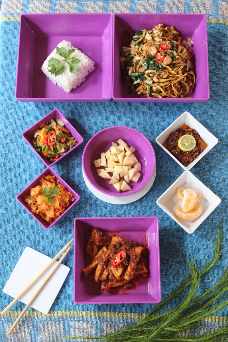 ilyas_muhammad9's tweet photo. Dear @tupperwareID ini adalah menu sarapan saya tadi pagi, tentunya masakan istri saya yang sangat enak..
ikutan yuk @baydi_bay @FawwazNazril @naymarabunta
#PakeTupperware
#IchigoCompleteSet
#ZenServingChallenge
#TupperwareIchigoCompleteSet https://t.co/MDH0JgqxNf