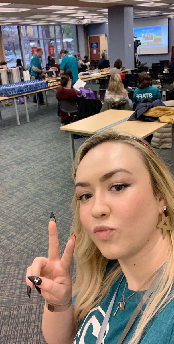 _RoraBorealis_'s tweet photo. At the Education Elevated Conference today! #e22018 https://t.co/lnmfx6jgwa