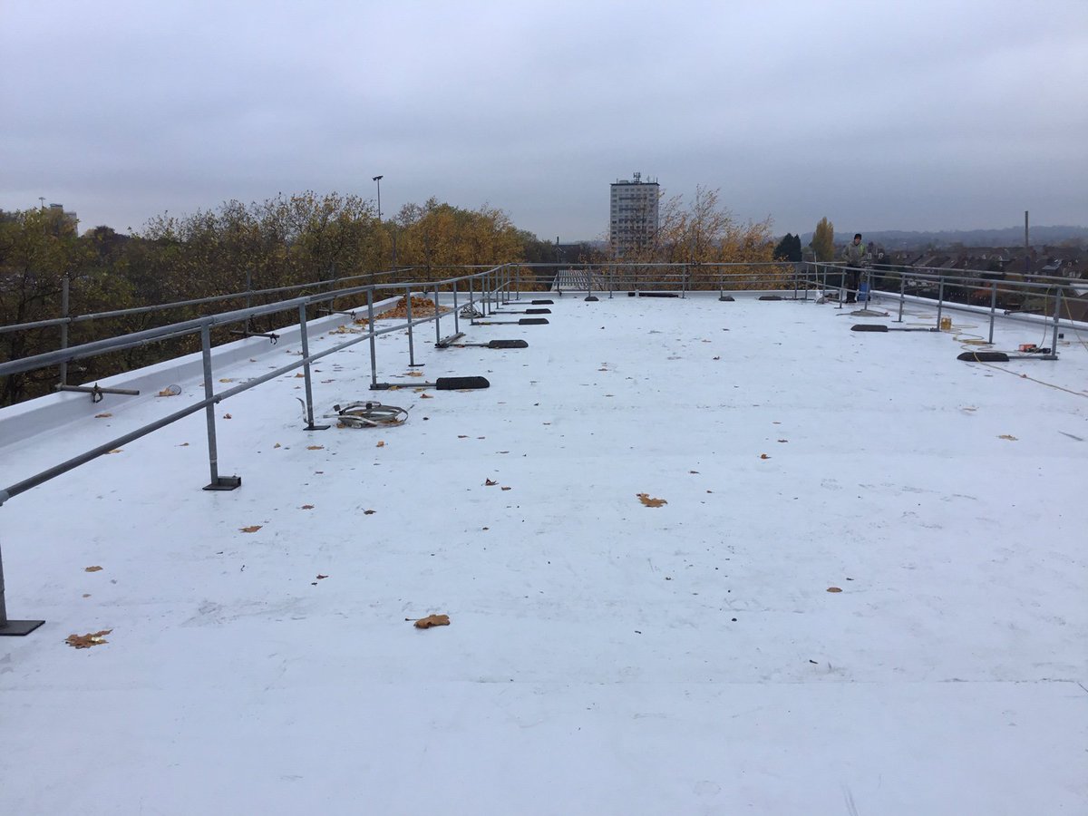 The autumn leaves are starting to fall on this superb #Sarnafil refurbishment in Nottingham.  @derwentroofs are working direct for the building owner, ensuring the occupied offices below, remain dry and undisturbed. #wearesarnafil