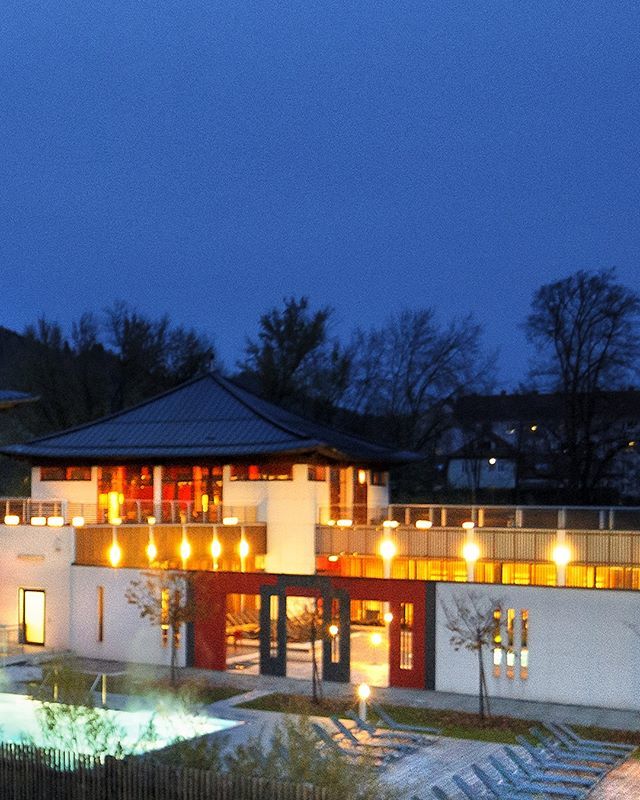 Es ist Freitag! Rein ins Wochenende mit der langen Saunanacht im Asia Spa Leoben! Viel Zeit zum Entspannen und Wohlfühlen - der Saunabereich hat bis 23 Uhr geöffnet. ❤️
.
#asiaspaleoben #langesaunanacht #sauna #freitagabend #wochenende #entspannen #aufgu… ift.tt/2qDvW16