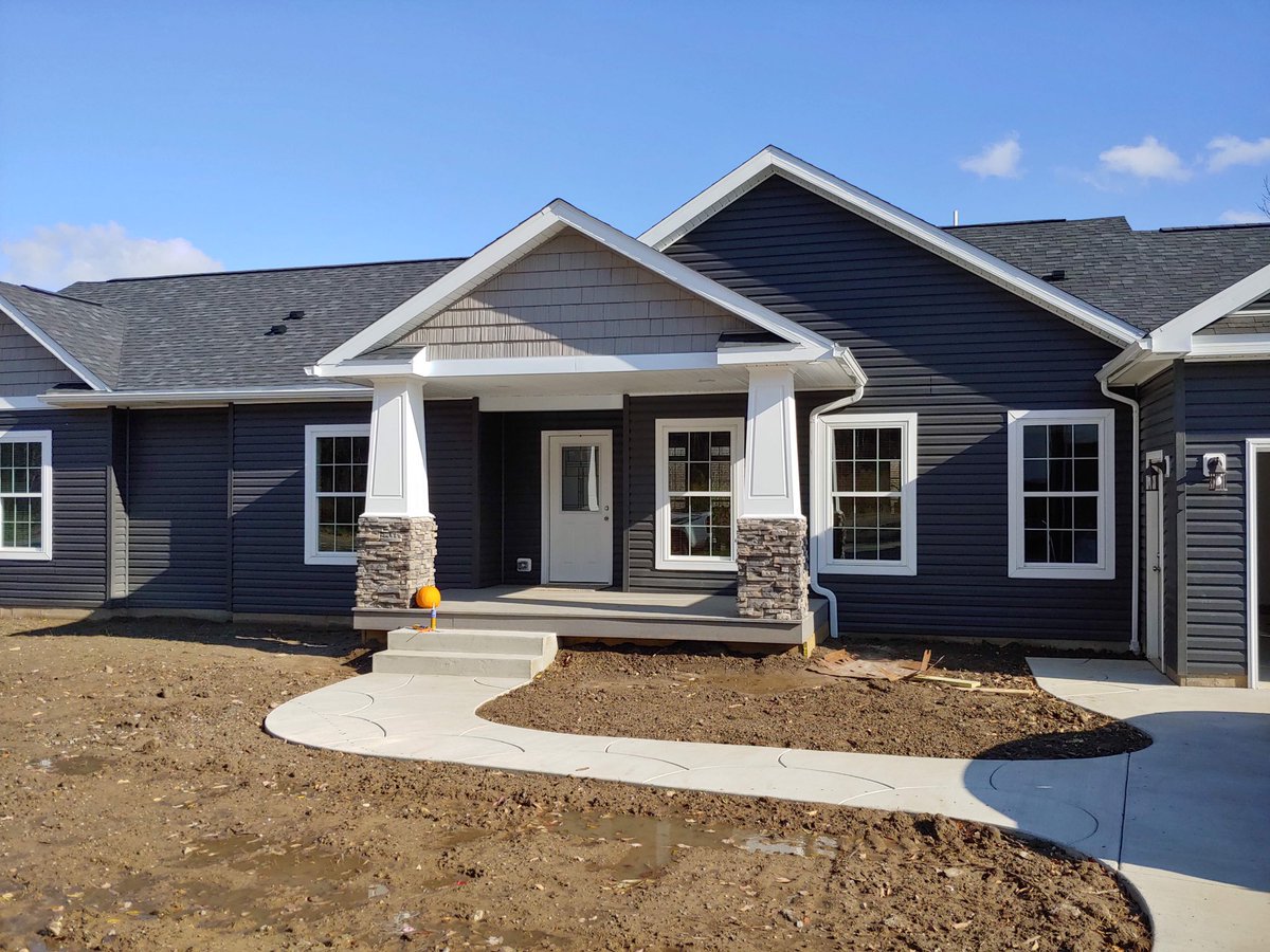 BuffaloModular's tweet photo. Check out this custom Ultra. It’s just gorgeous!!!! Wouldn’t you like to just pull to this every day? #Buffalomodularhomes #newbuild #Modular #modularconstruction #modularadvantage #newhomedesign #newhomeideas #Ultra6 #custom #porchdesign #breezeway #architecturaldesigns #wny https://t.co/fIP9rGrz0W