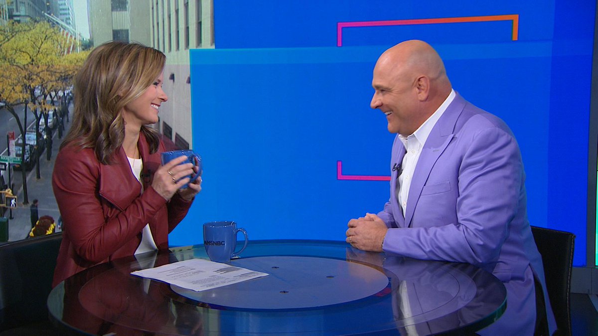 MSNBCYourBiz's tweet photo. Sunday on #msnbcyourbiz #GettingCustomers After serving 13 years in prison and facing homlessness @WeldonLong became a top sales leader with his own @Inc5000 company. He shares some great sales tips with JJ. https://t.co/d19i74tMd9