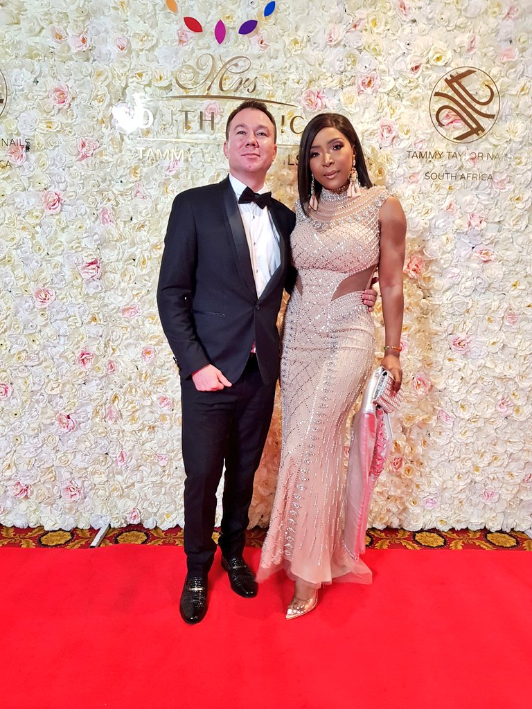 An evening at #mrsSouthAfrica2019 with @UyandaM 

#mrsSouthAfrica