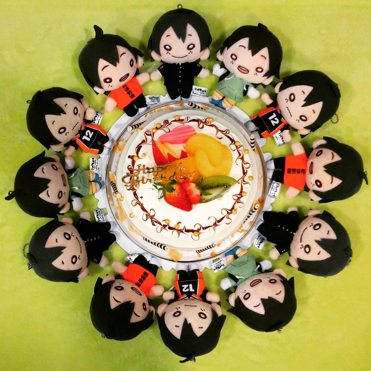 狠摔蝙蝠洞on Twitter 11 10 山口誕生日おめでとう 最喜歡默默努力不太起眼 但是又很重要的你 本來有擺祭壇 但我照片沒拍好就 不過還是有很台的蛋糕的 山口生日快樂 山口忠生誕祭18 山口忠誕生祭18