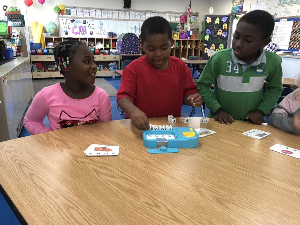 But1stDESI's tweet photo. Building words with Boggle! #FinsUpFriday #FINSUPnoexcuses https://t.co/IuC9RnXE2E