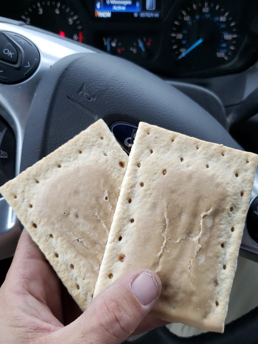 TheTaylorHaas's tweet photo. What's up @PopTartsUS
#poptarts... My tarts are lacking icing. #loyalpoptartfan https://t.co/DCxIgWODaO