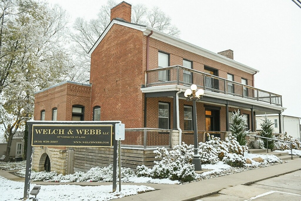 Welch_WelchLaw's tweet image. First snow. #PCMO #hardworkinglawyers 

Photo credit: Meredith Gutshall