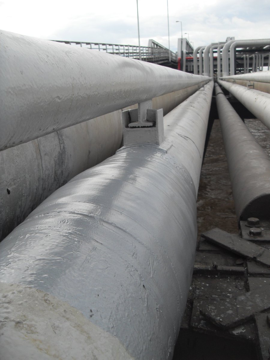 CSNRIComposites's tweet image. Clock Spring Contour repairs pitting on a jetty. A team of 2 installers completed the Contour repair in 2 days, restoring the line to safety without interrupting terminal operations.

bit.ly/2AVgNhi

#ClockSpringInc #Innovation #Contour #PipeRepair #OilandGas