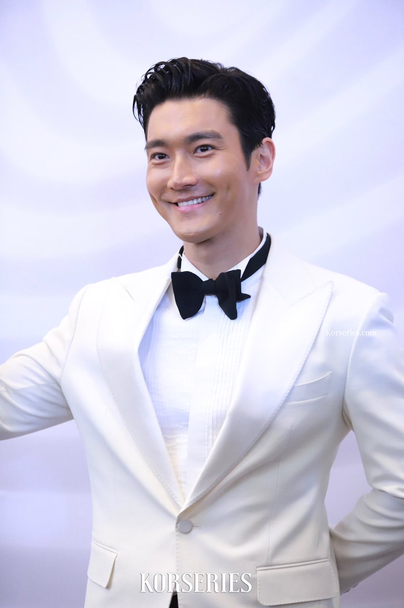 чхве шивон. шивон super junior. шивон из super junior. чхве шивон super junior. Super junior siwon.