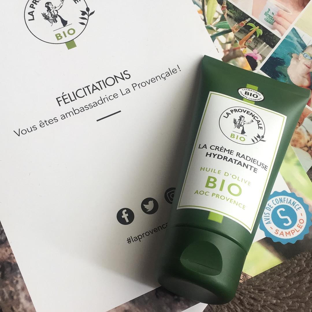 LiloutineBlog's tweet image. Découverte de la crème radieuse hydratante @laprovencale_bio 🍃à l’huile d’olive bio. Très agréable à appliquer, non grasse et très hydratante. #laprovencale #bio @sampleo