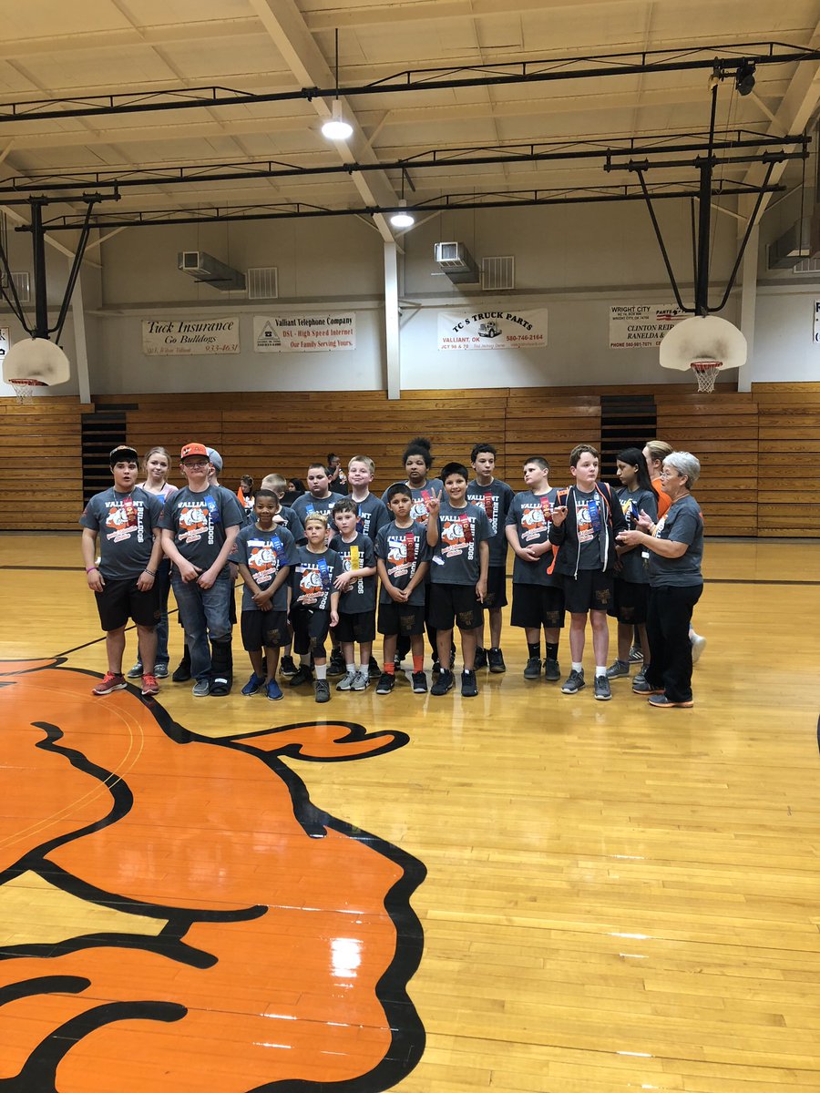 Shallowater68's tweet photo. @VmsFerocious Area Basketball Skills! #inthisourhouse we compete #SpecialOlympics #competitors https://t.co/Mr32Fmbaco