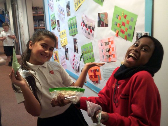Sycamoreclass4's tweet photo. Whole school enterprise WOW day - budgeting, designing, creating, buying and selling. Huge success, some children trebling the budget within an hour!  Well done Lumbertubs! @LumbertubsPri  @Lord_Sugar  @richardbranson  @ChronandEcho #mathsmania #enrichingthecurriculum https://t.co/mYDDKH9b7h