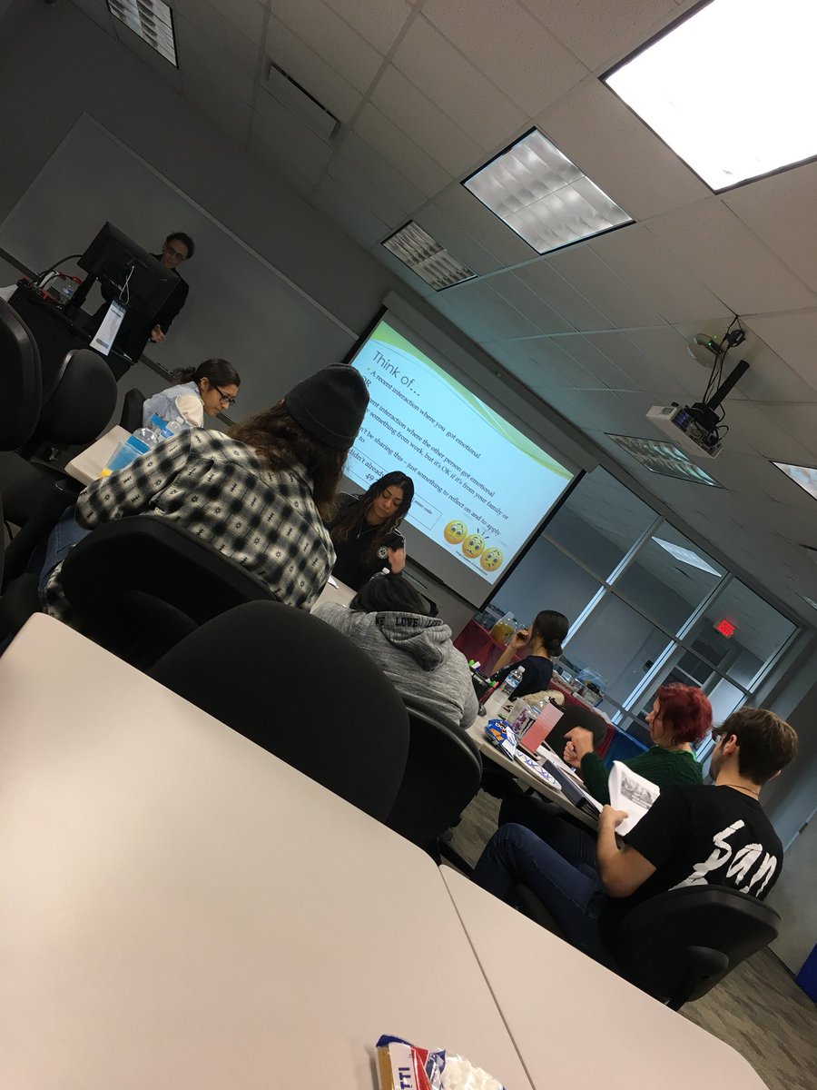 CLASSatLSCT's tweet photo. Pack Leadership Institute now in session. #ChooseYourEmotions #DevelopingOurStudents https://t.co/Lkn36O51Gm