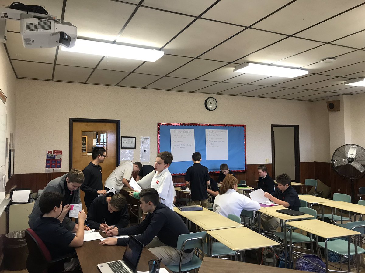 MrsB_msc08's tweet image. Bonechiller students are problem solving an interactive mystery game! #deductivereasoning #CollaborativeMissions #MSCconnects