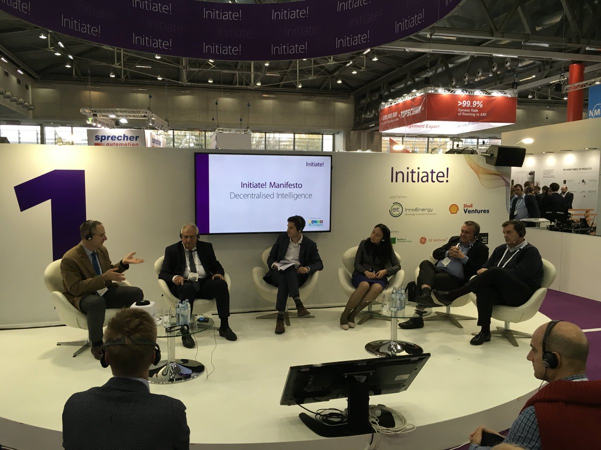 Discussing the future of Local Energy Communities at the European Utility Week 2018 @EUW_live at the Initiate!, moderated by Stanislas d'Herbemont from @REScoopEU as a part of the @BRIDGE_H2020 project @CompileH2020 #EUW18 @Energy4Europe