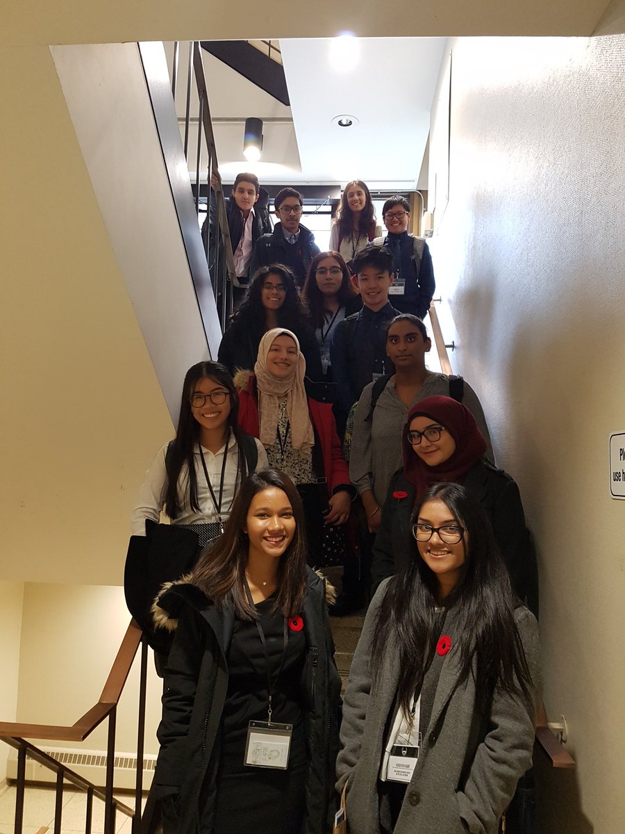 EleniHPapa's tweet photo. Ready for SSICsim!! #RHSSatMUN @SyedSocSci @SocialSciRHSS @RHSSMUN https://t.co/fe4u2hU6r6