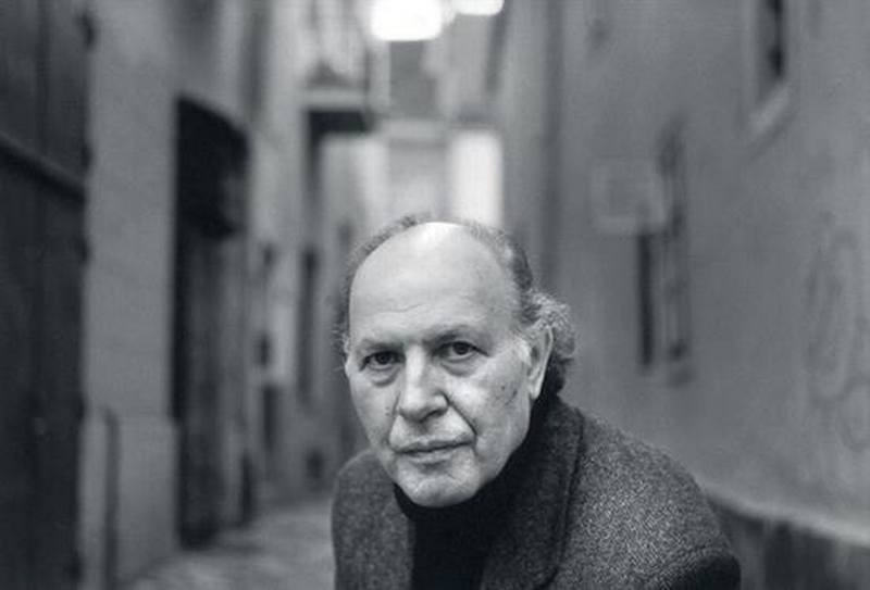 Imre Kertesz est né le 9 novembre 1929 à Budapest. Survivant des camps de la mort, il est l'auteur d'une oeuvre littéraire essentielle dans l'Europe du XXè siècle. Son "Être sans destin" est, avec Si c'est un Homme de Primo Levi, le plus beau témoignage jamais écrit sur la Shoah