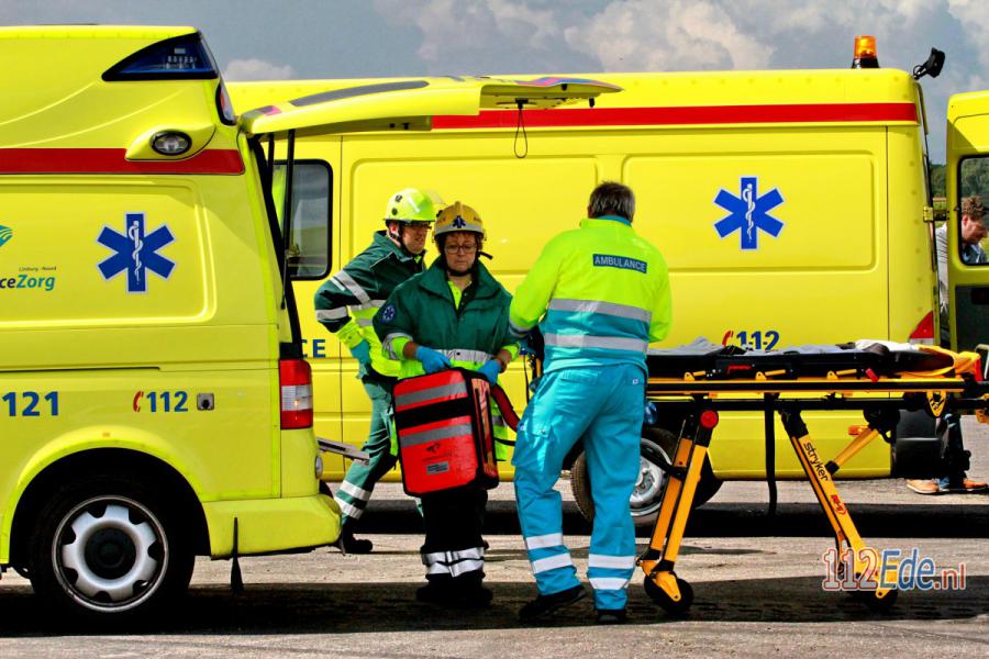 🚨 Ambulancepersoneel krijgt kogel- en steekwerende vesten 112.press/Qqt8DY 112Ede https://t.co/P6JPf2JD7N