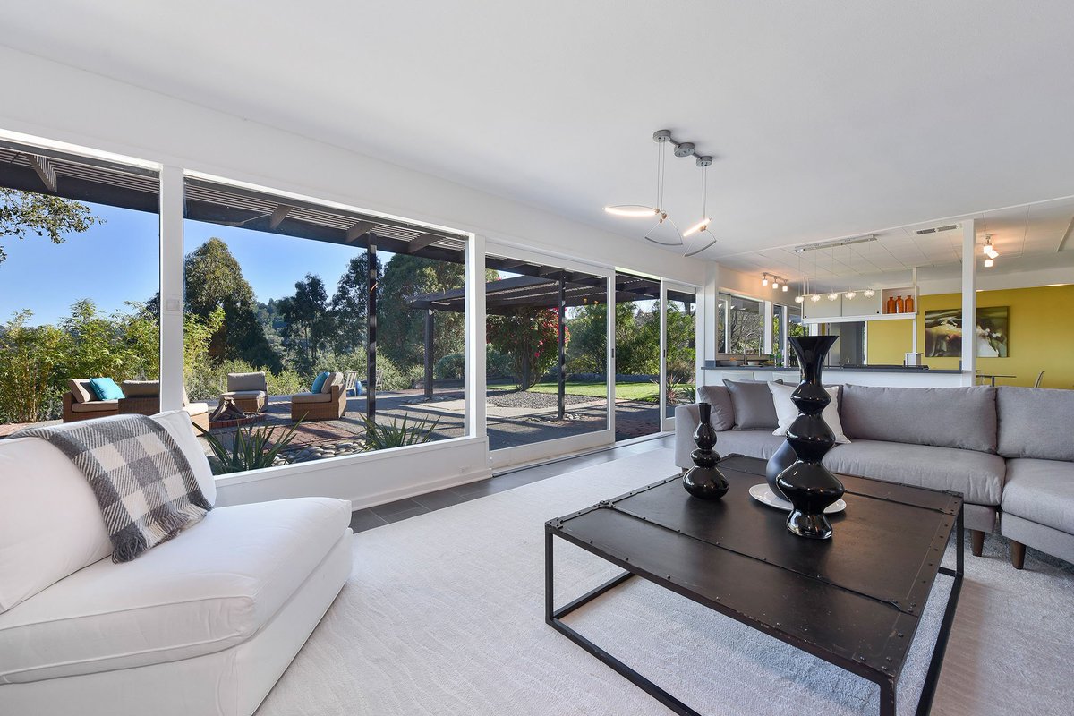 MarinModern's tweet photo. JUST LISTED! 101 Oak Ridge! OPEN SUN 1-4! Come check out this mid century masterpiece with stunning pano views from almost every room of the house! YOU DO NOT want to miss this!  For more info visit https://t.co/wkV5TqZCbh
#midcenturygem #reneeadelmann #marinmodern #losranchitos https://t.co/uZrfrhxrdR