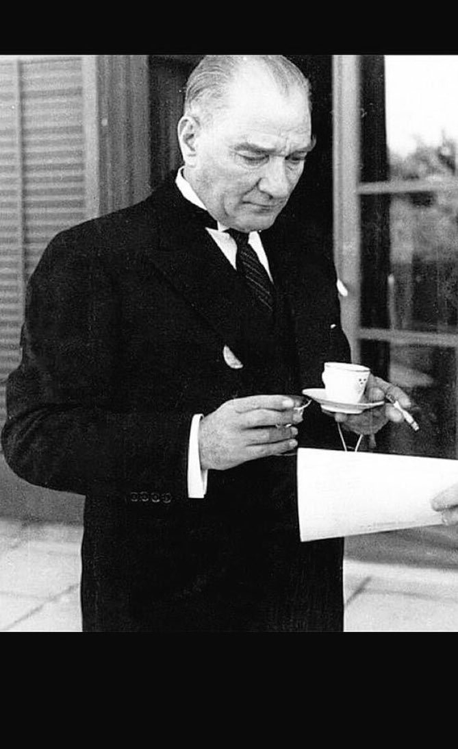 “O bizim kavuşmalarımız ah yarim,mahşere kaldı”                                     #10Kasım #MustafaKemalATATURK
