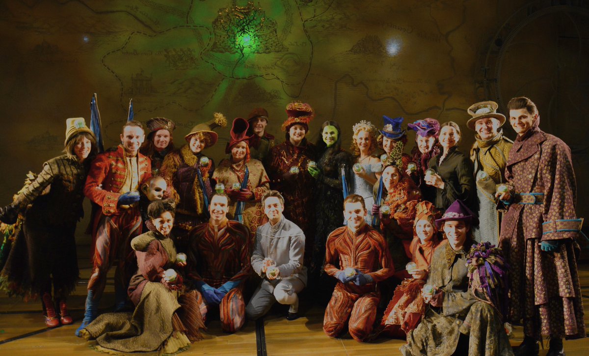 Happy is what happened when we celebrated our 300th performance of #WickedOnTour last night!