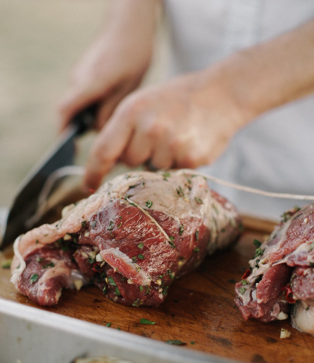 Already dreaming about your holiday menu and everything you'll braai?
Prepare for the festive season &amp; order high quality speciality meats or specific cuts from Ryan Boon's butchery at #DeWarenmarkt.  Contact them directly for your gammon, duck and stuffed turkey at 021 887 9905.