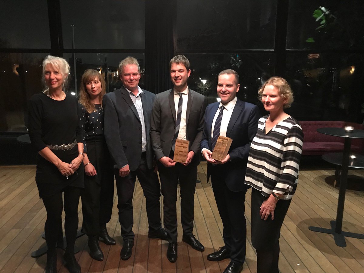 Stort tillykke til Adserballe og Knudsen, som fik både innovationsprisen og materialeprisen ved aftenens prisoverrækkelse i BA18. Priserne blev givet for brug af clt i Domea Solrøds byggeri Timianprisen