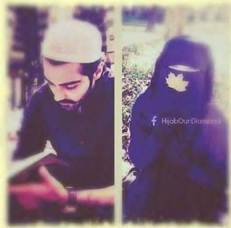 أحدهم يخلق 💛الأعذار ليبتعد 💔
..وأخر يخلق 💚الوهم ليبقى.!