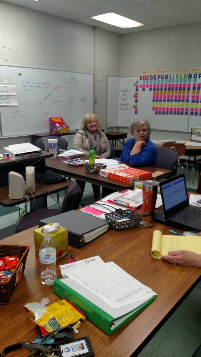 Christy64278536's tweet photo. @MarionCountySch #MarionIntermediate #ILT is working hard on their 2nd quarter Rock Charters.  #E3 #TSLGrant #GrowingBetterTogether @InsightEdGroup https://t.co/NQNoReYs3V