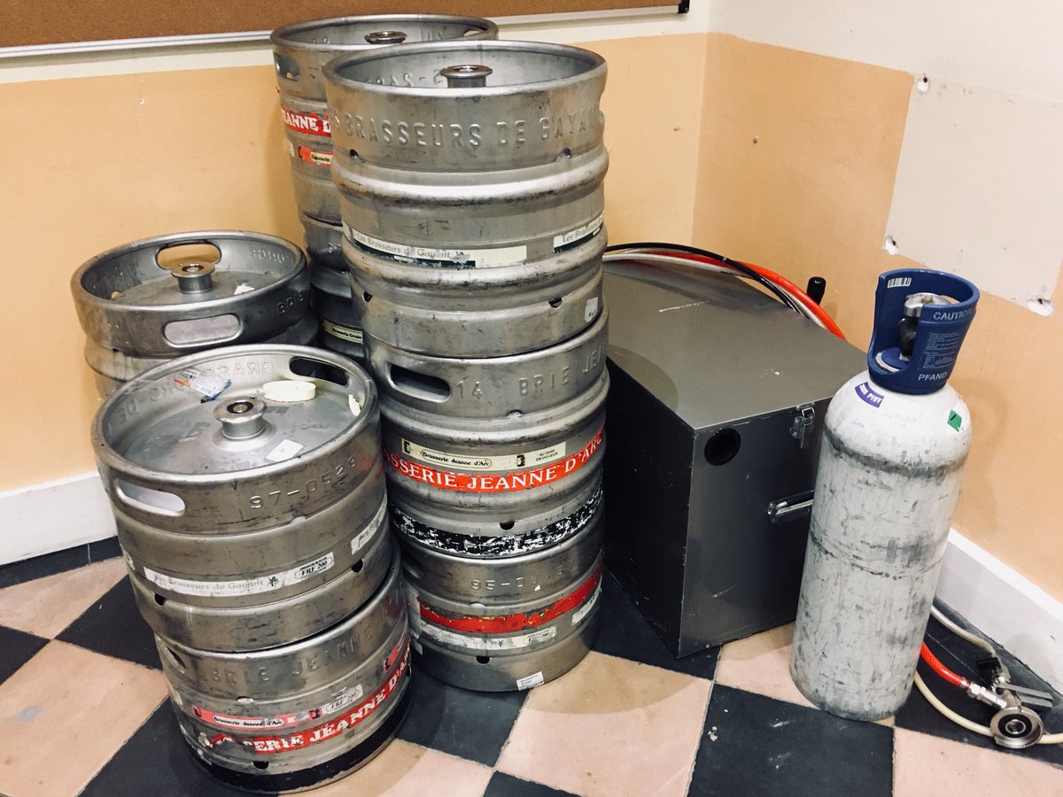 scrumbeer1's tweet photo. Aloooooors ? Comment avez vous vécu votre #AgileTourLille ??🚀
Laissez vos feedbacks en commentaires ! 🤗 Les fûts furent et ne sont plus, mais ne vous en faites pas, nous les remplirons au prochain #ScrumBeer ! 😏🍺
See you soon ! 🏉🍻💥 https://t.co/T9Pq2fH1ru