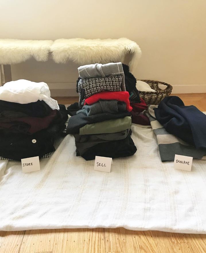 kabtweet's tweet photo. Sort your clothes to keep or store, sell, & donate. Bring your unwanted items of any brand or condition to a local H&M store. BONUS! As an America Recycles Day sponsor, @hm donates to our mission for every pound collected. #BeRecycled 📷: #rocket_science https://t.co/1XjuJzLtZg https://t.co/c85oy738na