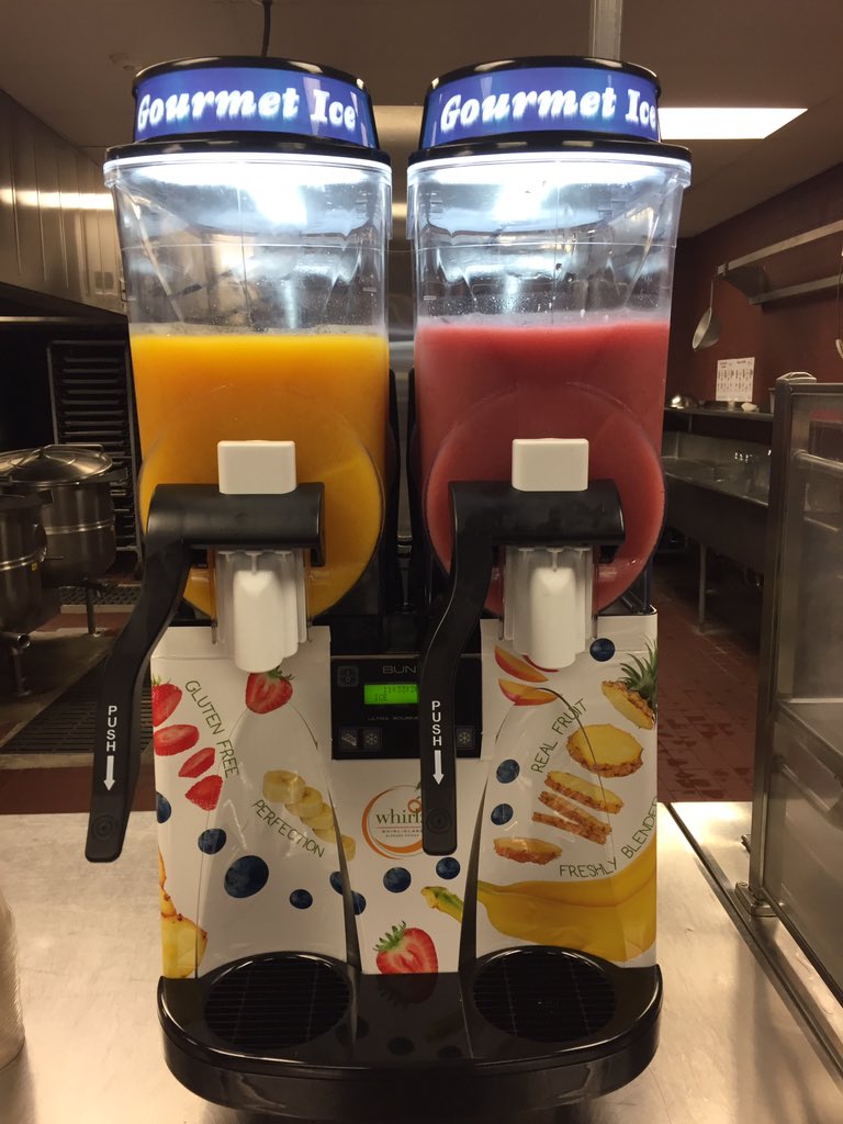 RedlandRoyals's tweet photo. Before and After, Students love the new smoothies. #Delicious #MiddleSchoolRedesign @MDCPS_MSR @MiamiSup @MiamiCAO @MDCPSSouth @DrIliaMolina @BarfreshC @MDCPS_Food #ValuesMatterMiami @MDCPS https://t.co/LwSv7NlJsB