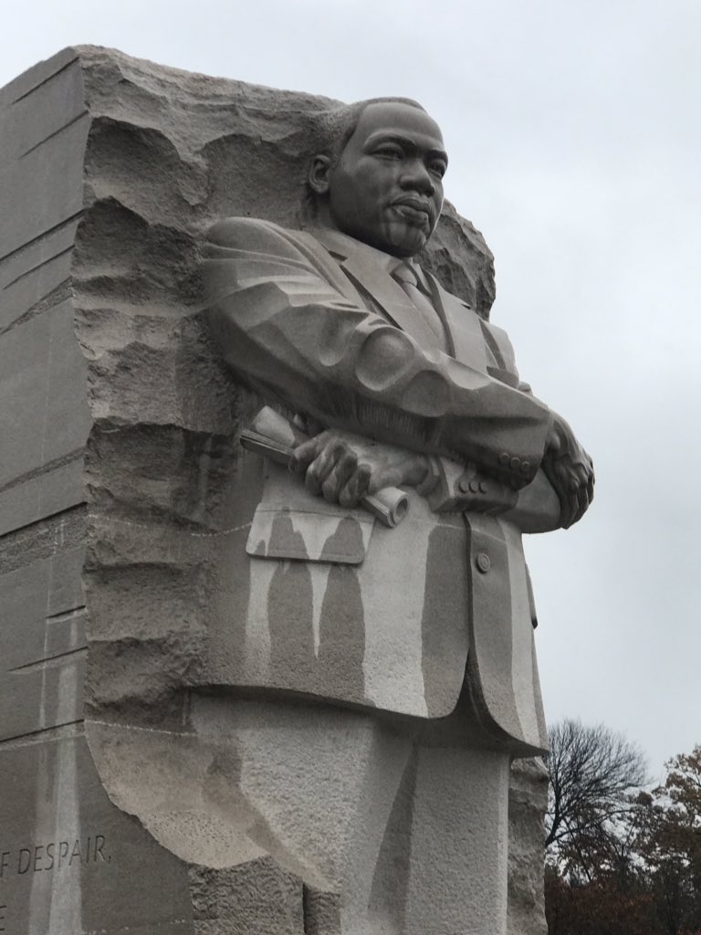 bus6to's tweet image. Bus6. Keep going despite the rain. #CMSDC