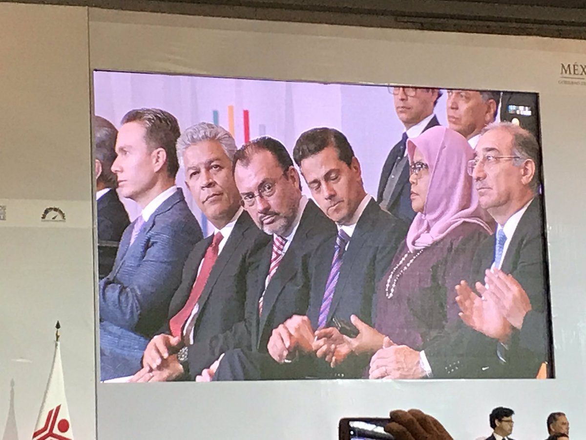 surellasegu's tweet photo. Foro de Alcaldes ONU-INFONAVIT https://t.co/aQZTWSTdCv