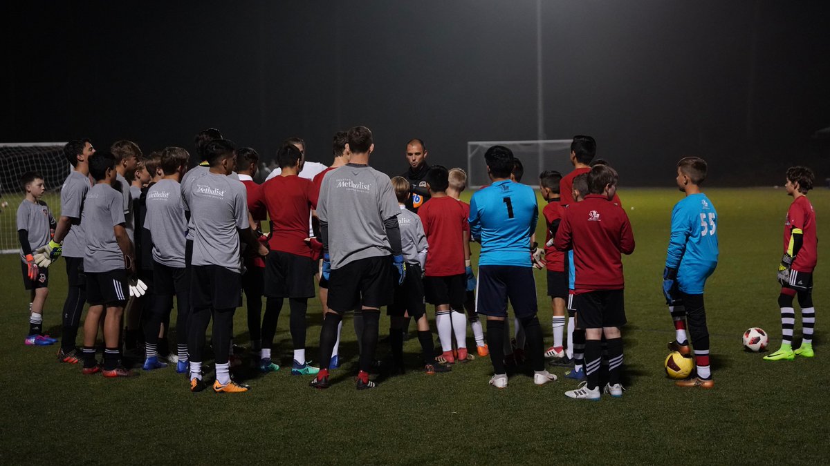 PaulRogersPGK's tweet photo. Great GK session last night with @DynamoDashYouth and our @DynamoAcademy Goalkeepers! More to come in the future #GKunion https://t.co/U6aWtv42Mk