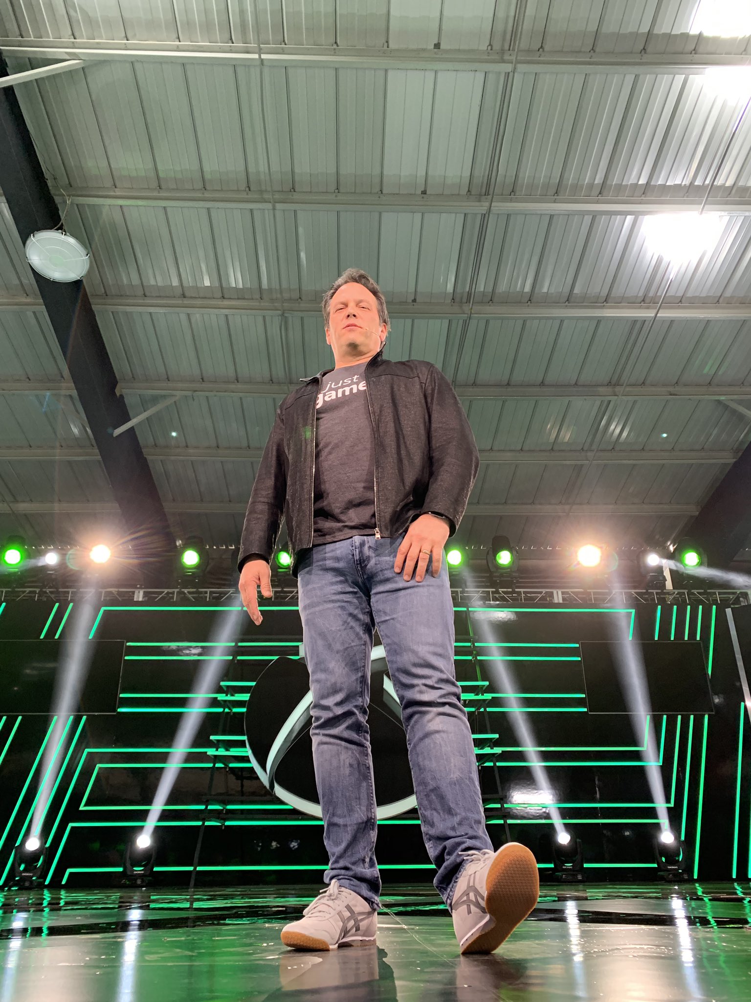 DrlS-GVUUAAsKff.jpg:large