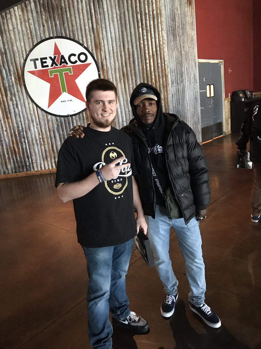 calebrpryor's tweet photo. Got to meet some of the best rappers in the game AND the GOAT TECH N9NE 😤😤 https://t.co/TbQbJAbWYs
