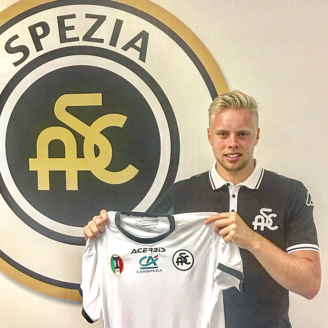 The story of the Gudjohnsen family has only just started, however. Eidur's oldest son, Sveinn Aron, plays for Spezia in Serie B. 16-year old Andri Lucas Gudjohnsen signed for Real Madrid last summer, while youngest son, Daniel Tristan Gudjohnsen is playing for Barcelona's youths!