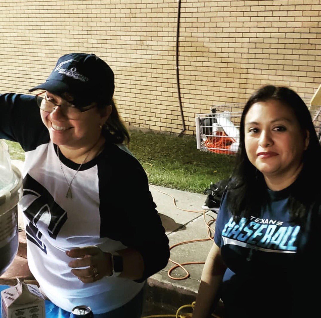 GarciasNotary's tweet photo. Volunteering at my kids school with one of my favorite moms. Working the softball 🥎 booth. #samrayburnhighschool #burnbaldy #softball https://t.co/SnDGZHvkkQ