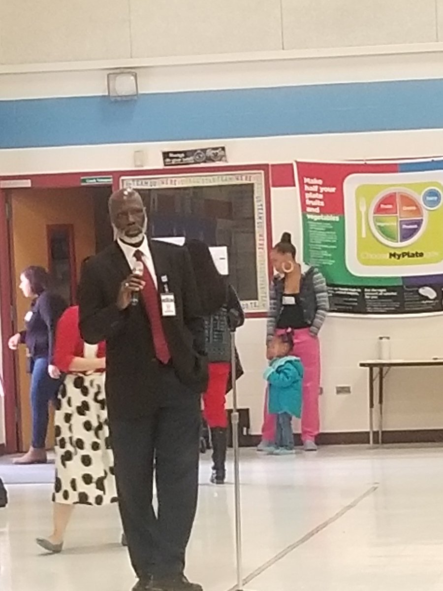 Administrator Mr. Best speaking on our Veterans. <a href="/MrsiHurt/">Mrs. I. Hurt</a> <a href="/NISDMcDermott/">Robert F. McDermott Elementary</a> @A_GarnerMaskill <a href="/BelindaTrevin13/">Belinda Trevino</a>