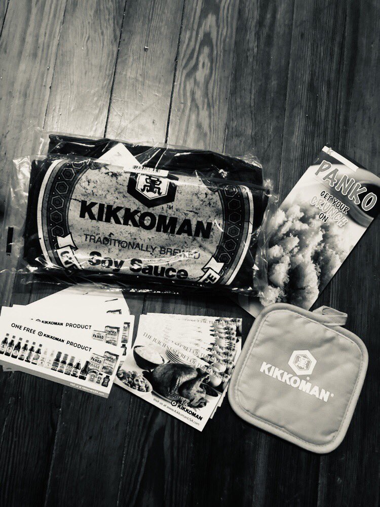 Amanda_w_6's tweet image. Who else is getting ready for their #kikkomanparty ?
I am! 🙋‍♀️👩‍🍳 #sponsored #hashtagsarefun #holidayparty #Friendsgiving #FridayFeeIing #party @KikkomanKitchen @RippleStreetFun